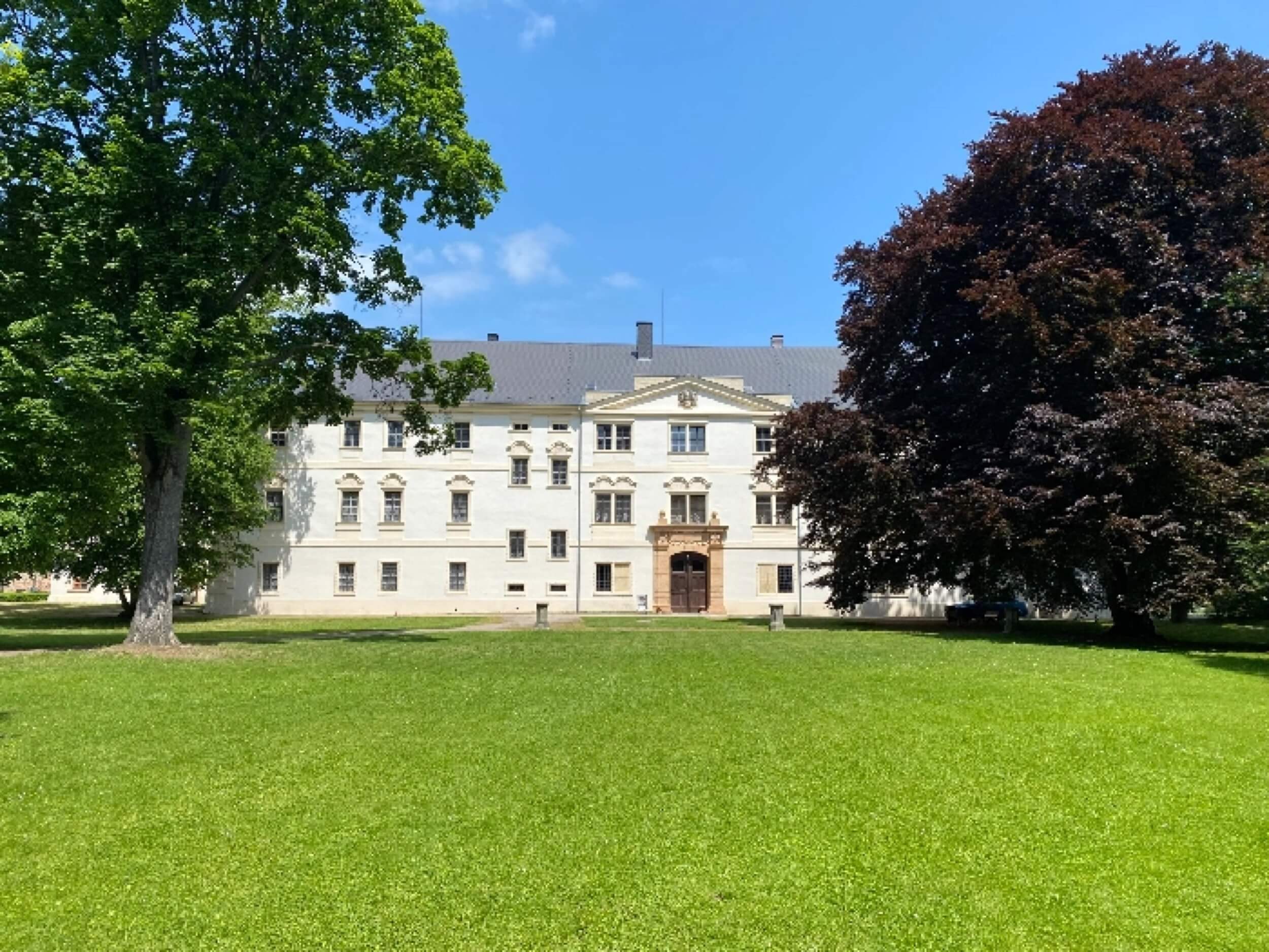 krinec castle castle from outside