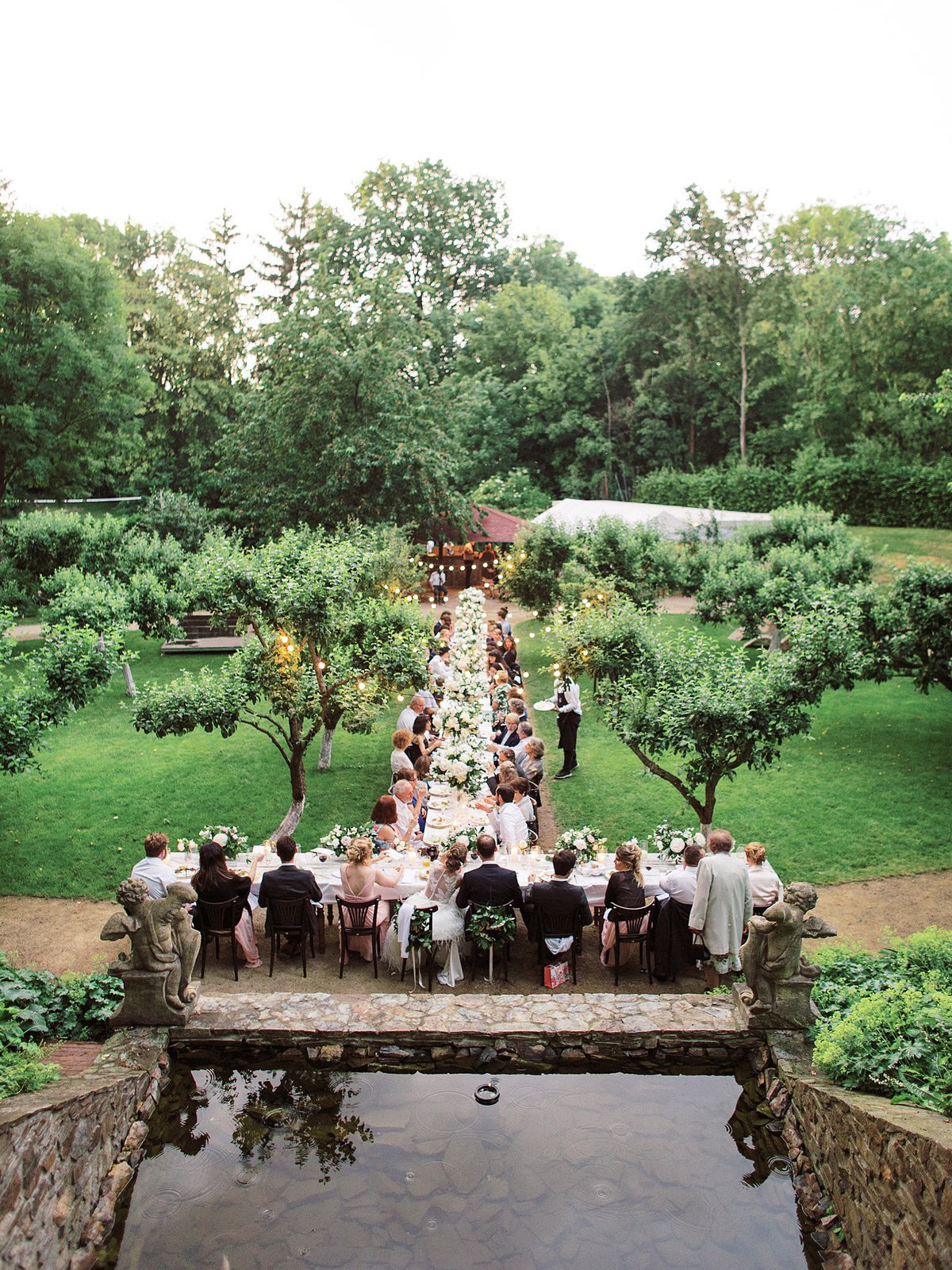 savoia-castle-czech-republic-wedding-party