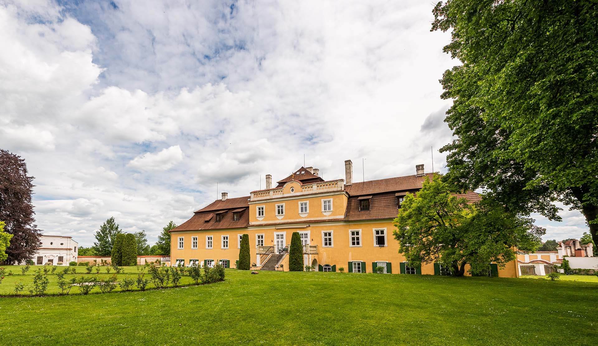 vilemov castle czech republic profile garden sunny